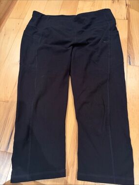 Athletic Works Black Capri-Length Active Leggings